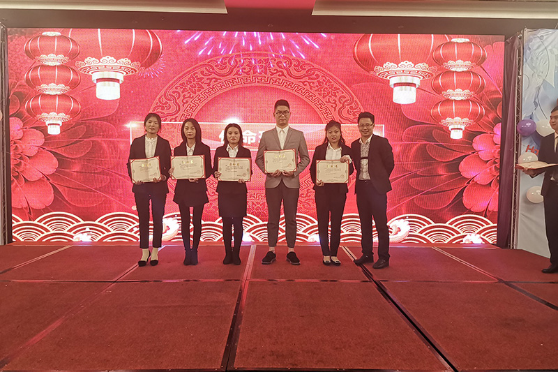 <strong>集團之精英(優秀的他們)</strong>